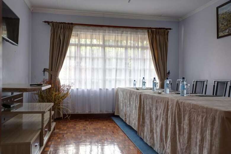 Hotel Adies Garden Suites