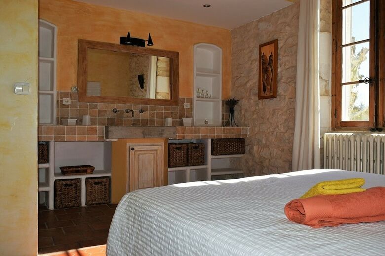 La Bastide Des Amouriers B&B