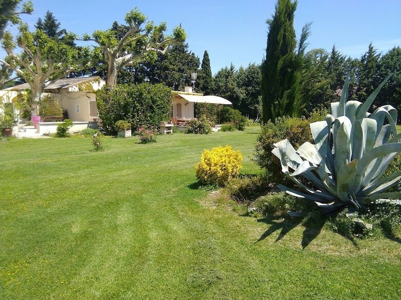 La Bastide Des Amouriers B&B