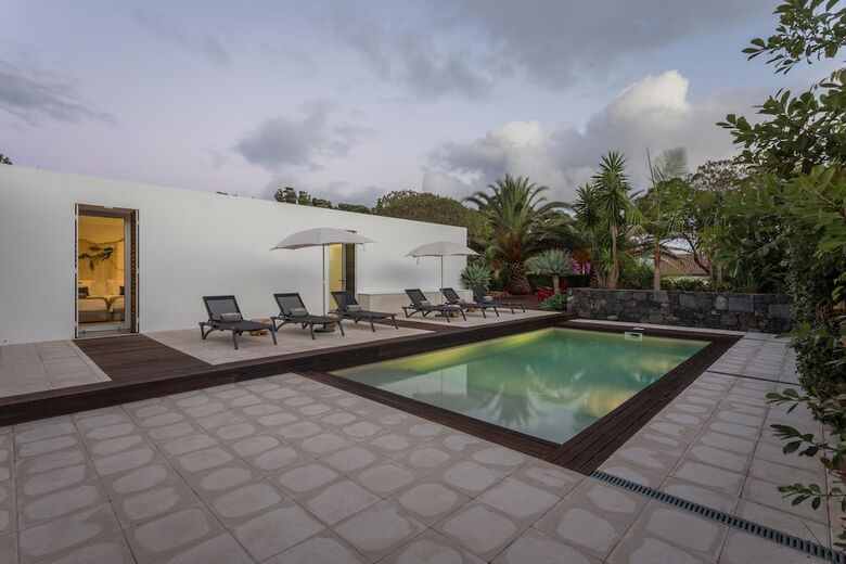 La Maison By White Exclusive Suites Villas