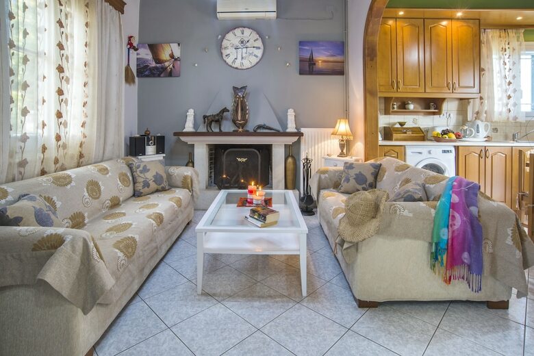 Villa Loggos Private Pool Cottage Misoula By Konnect