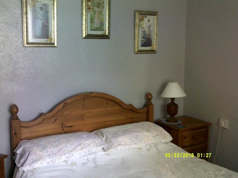 Bed & Breakfast Plas Llangaffo Farmhouse