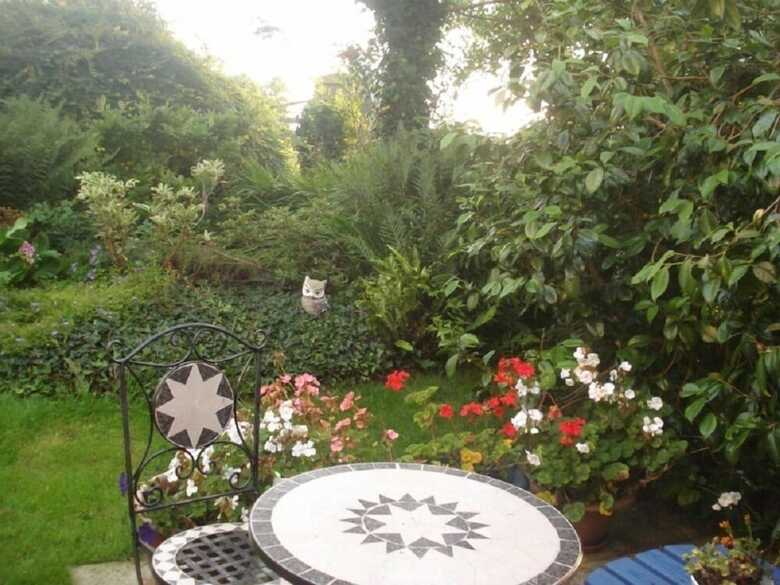 Bed & Breakfast Plas Llangaffo Farmhouse