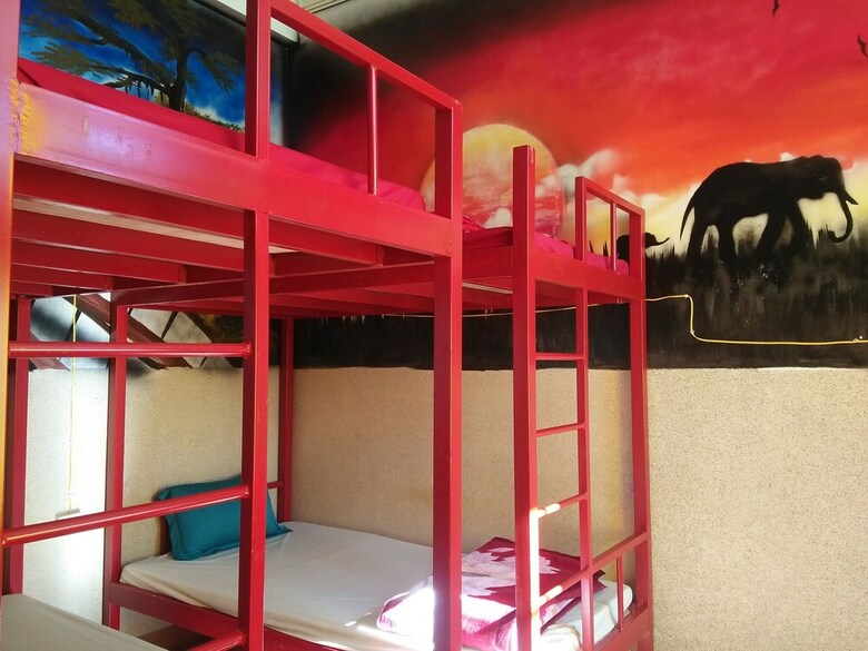 Hostal Mai Cat Tuong Homestay - Hostel