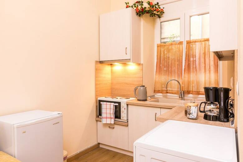 Koukounara Apartments Collection By Konnect