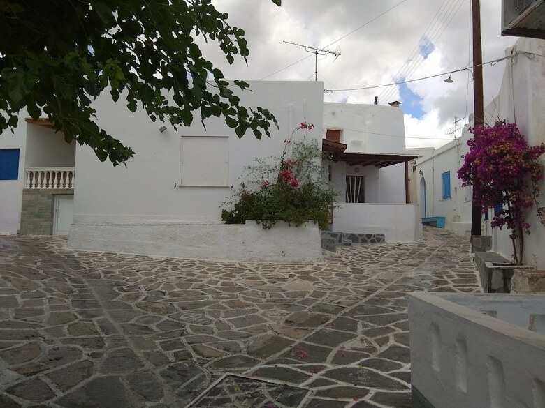 Hotel Traditional Island House