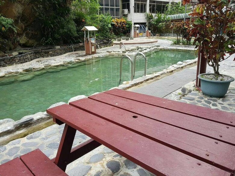 Yi-sian Hot Spring Hotel