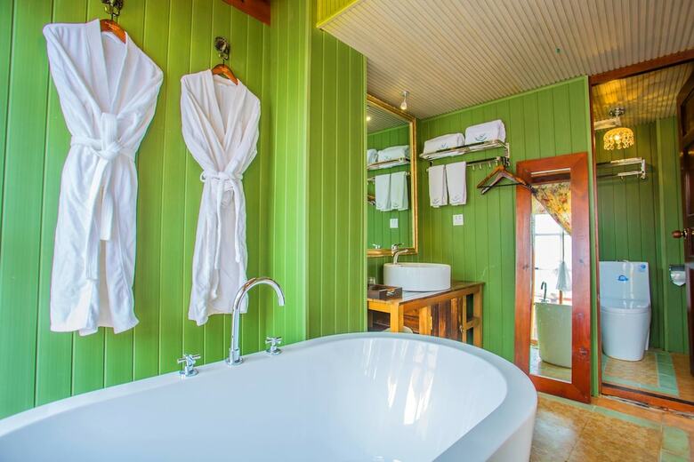 Hostal Lugu Lake Love Inn