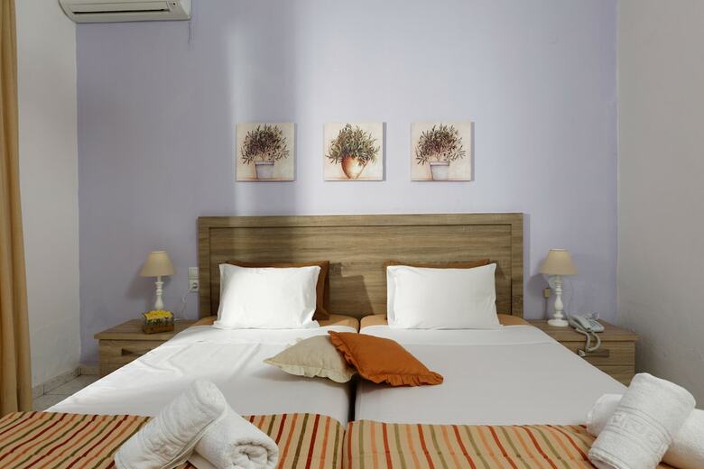 Zorbas Beach Hotel