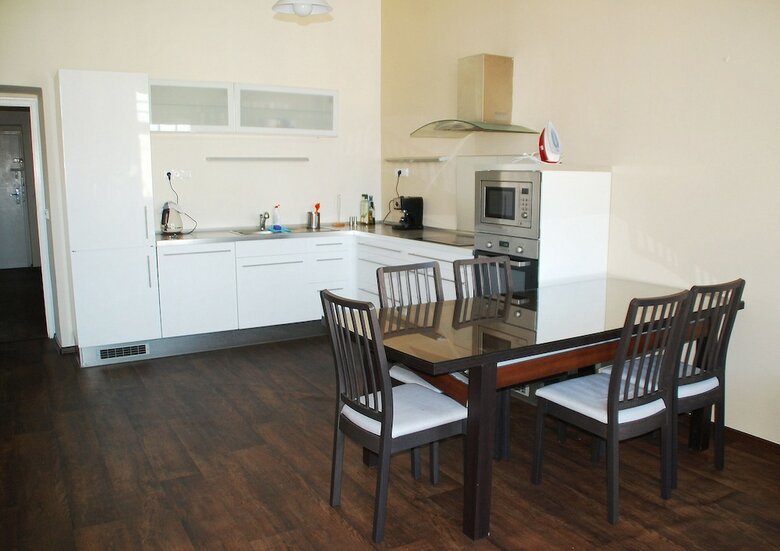 True Old Town Square Apartments