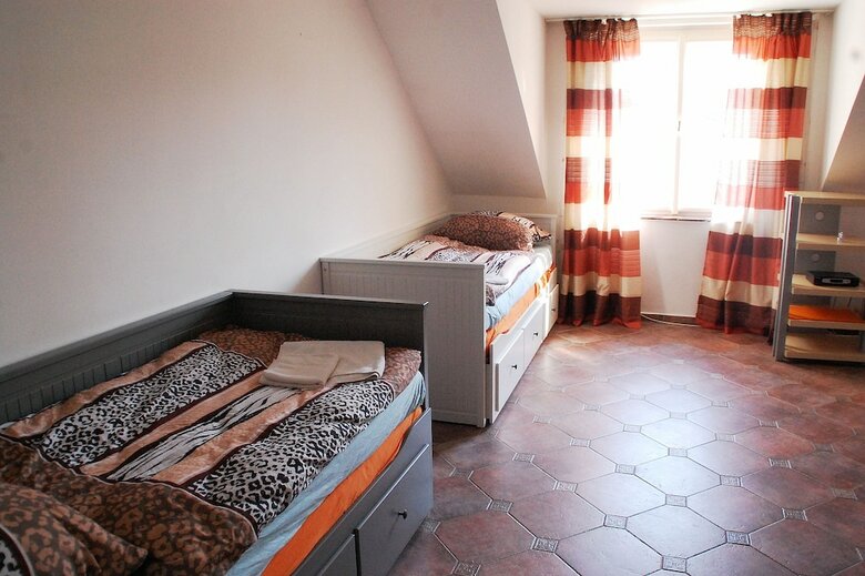 True Old Town Square Apartments