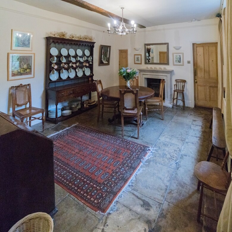 Hotel S. Howard Guesthouse