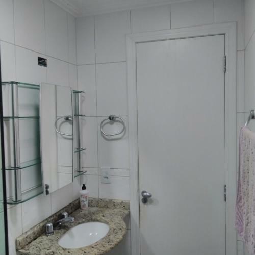 Apartamento 210m Com Terra�o 3 Quartos 150m Do Mar