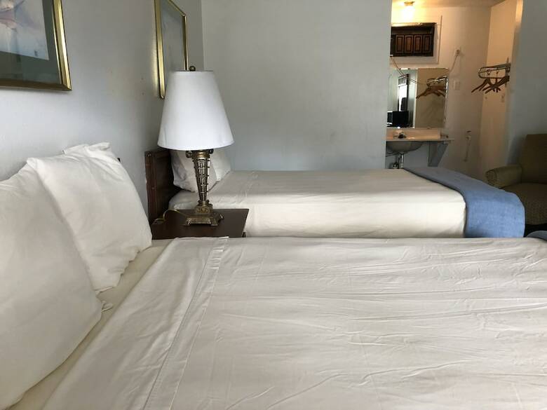 Motel 8 Lake City