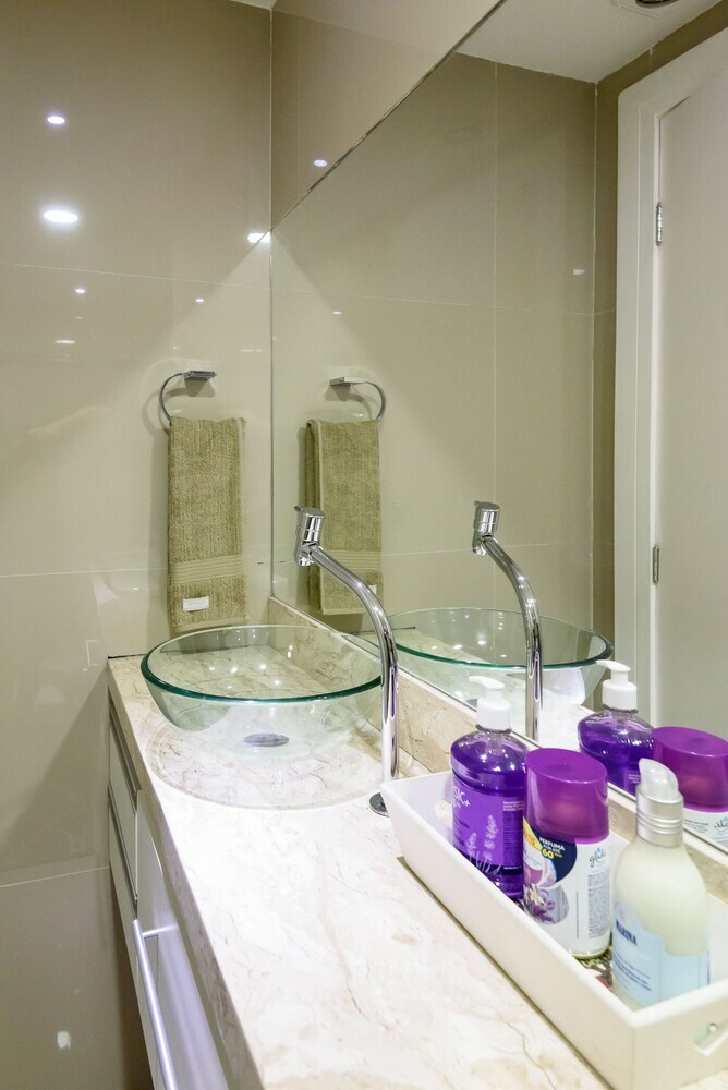 Apartamentos Estilo Luxo E Localiza��o Perfeita