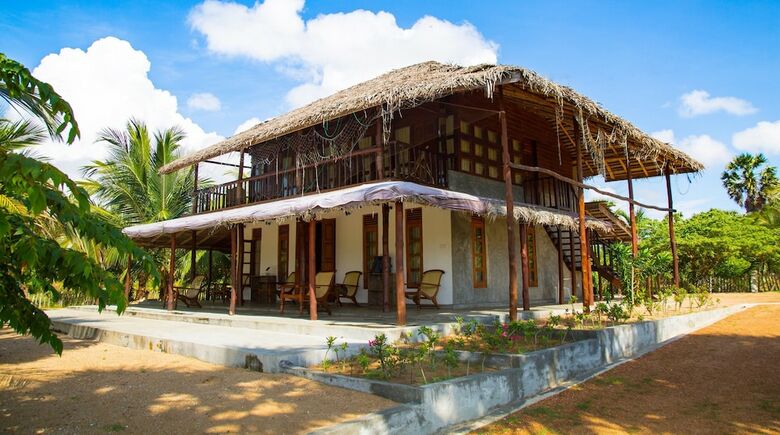 Hotel The Cove Pasikuda
