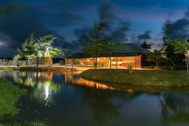 Hotel The Cove Pasikuda