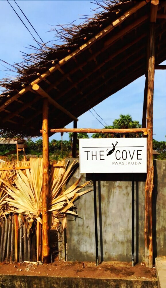 Hotel The Cove Pasikuda