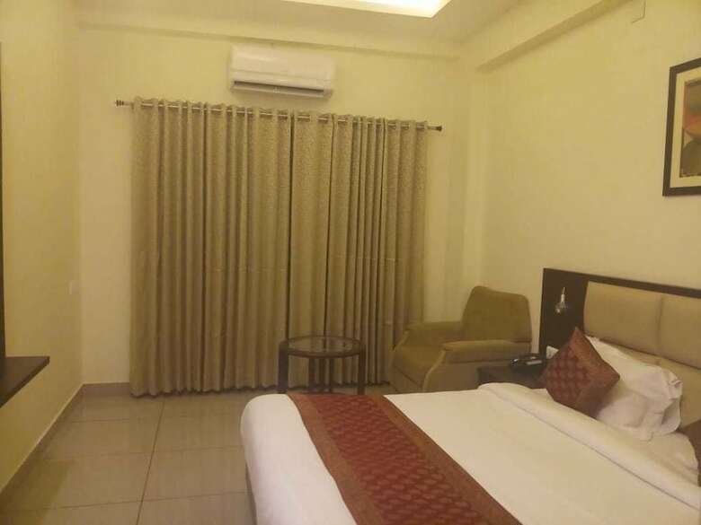 Hotel Sarovar Grand