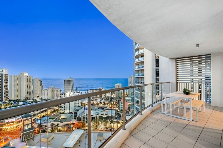 Apartamentos Chevron Renaissance - We Accommodate