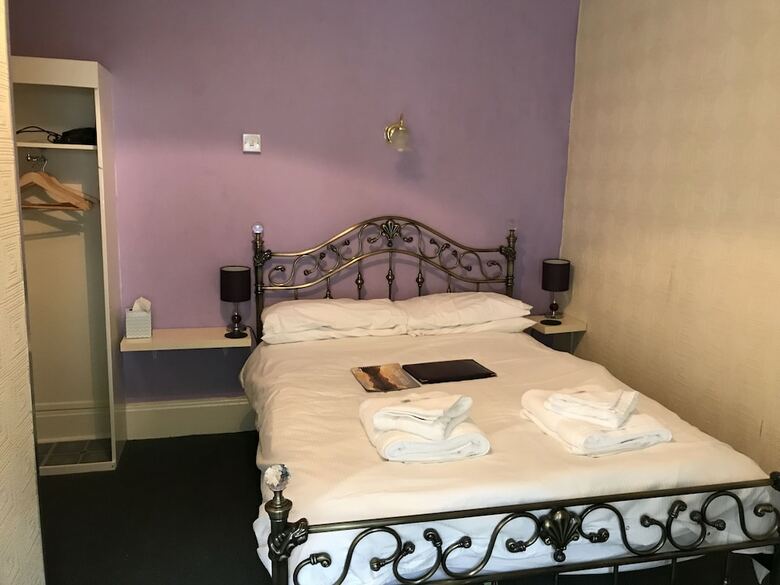 Bed & Breakfast Isallt Guest House