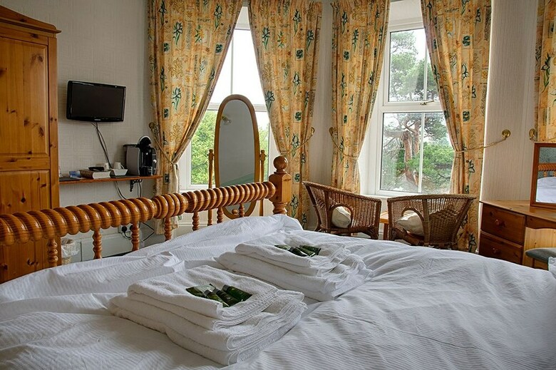 Bed & Breakfast Isallt Guest House