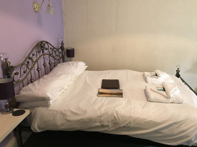 Bed & Breakfast Isallt Guest House