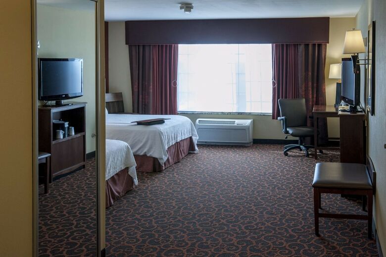 Hotel Hampton Inn And Suites Watertown