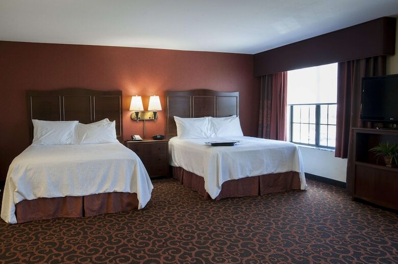 Hotel Hampton Inn And Suites Watertown