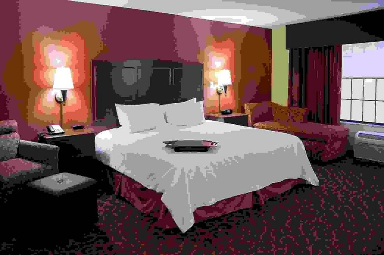 Hotel Hampton Inn And Suites Watertown