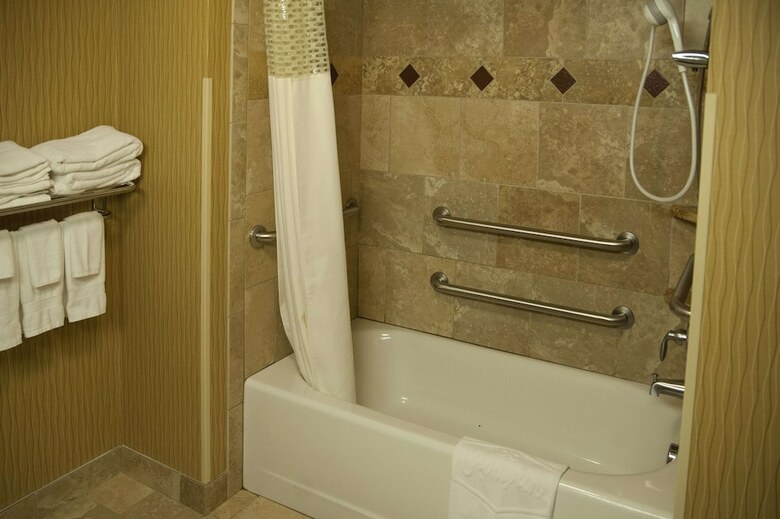 Hotel Hampton Inn And Suites Watertown