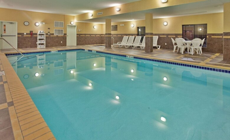 Hotel Hampton Inn And Suites Watertown