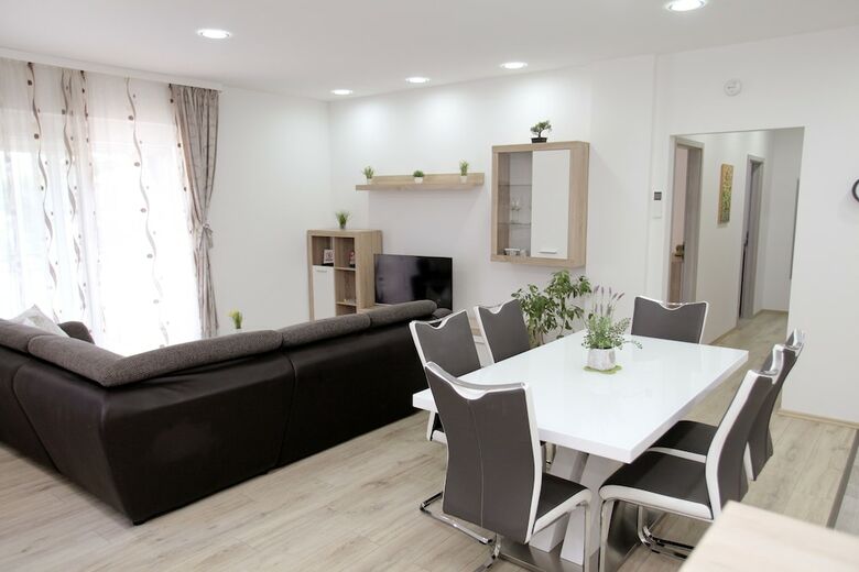 Apartments Viki