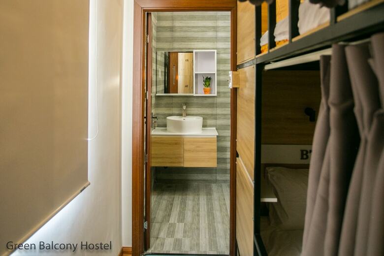 Hostal Green Balcony Hostel & Coffee