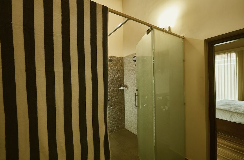 Hotel Sixth Element