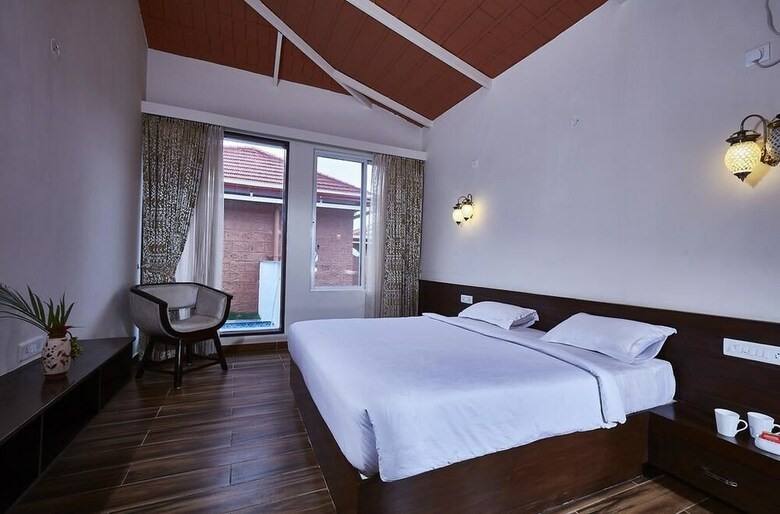 Hotel Sixth Element