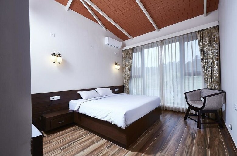 Hotel Sixth Element