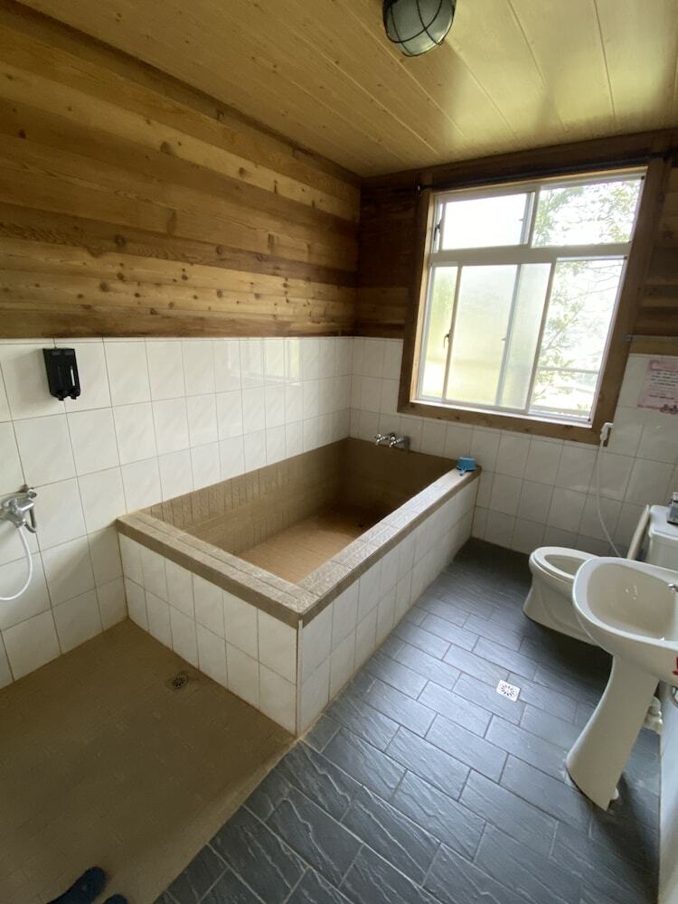 Cabana Mhuwe Hotspring