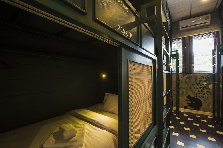 Hostal Azure Hostel Bangkok