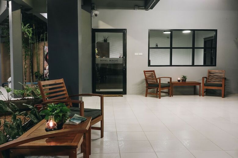Hotel Wualai By Cmstay