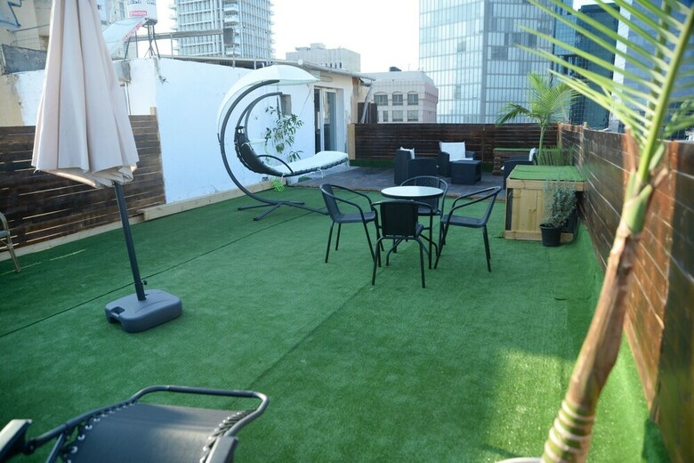 Rooftop Apartment Overlooking Rothschild