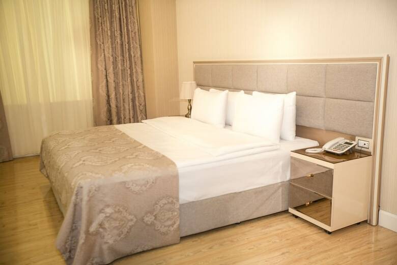 Rusel Hotel