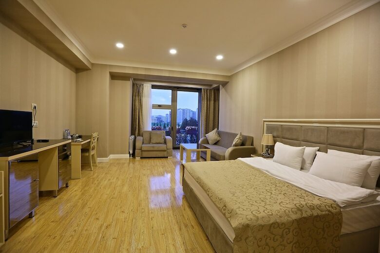 Rusel Hotel