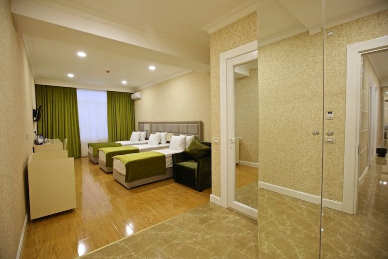 Rusel Hotel