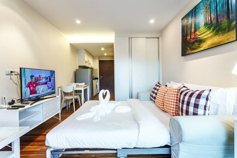 Apartments At The Title By Lofty