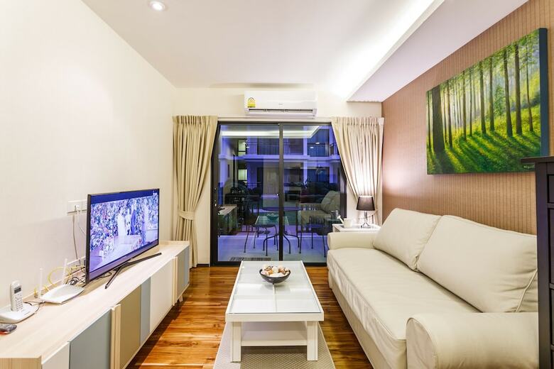 Apartments At The Title By Lofty