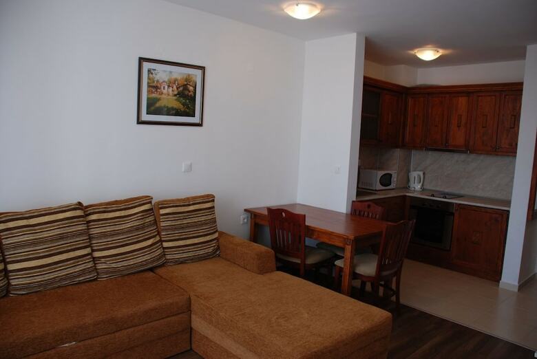 Elegant Lodge Hotel