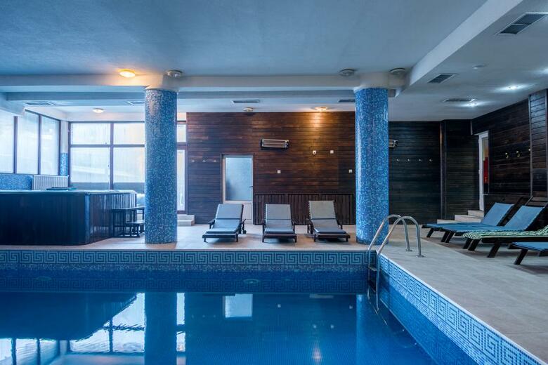 Elegant Lodge Hotel
