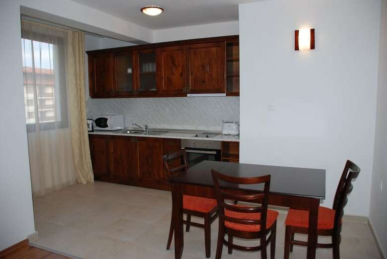 Elegant Lodge Hotel