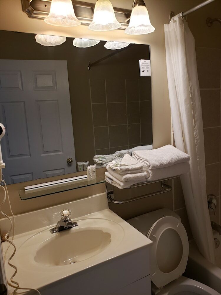 Shemron Suites Hotel
